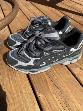 ASICS GEL-1090™ V2 Running Shoes - Men's Size 7 - Black/Silver - Brand New